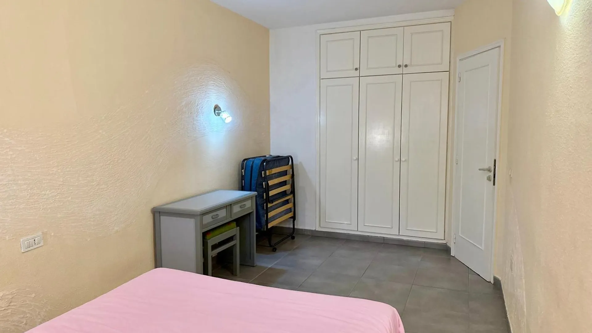 Oceanside Apartment In El Medano  El Medano (Tenerife)